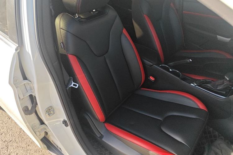 Used Venucia D60 2018 1.6L CVT Smart Connect Elite Edition
