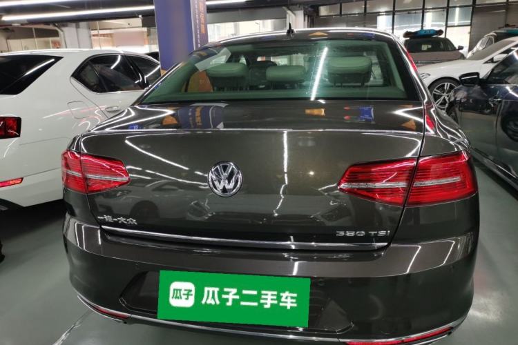 Used Volkswagen Magotan 2017 330TSI DSG Luxury Model
