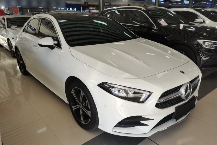 Used Mercedes-Benz A-Class 2022 Revised Version A 200 L Sport Sedan Fashionable Style