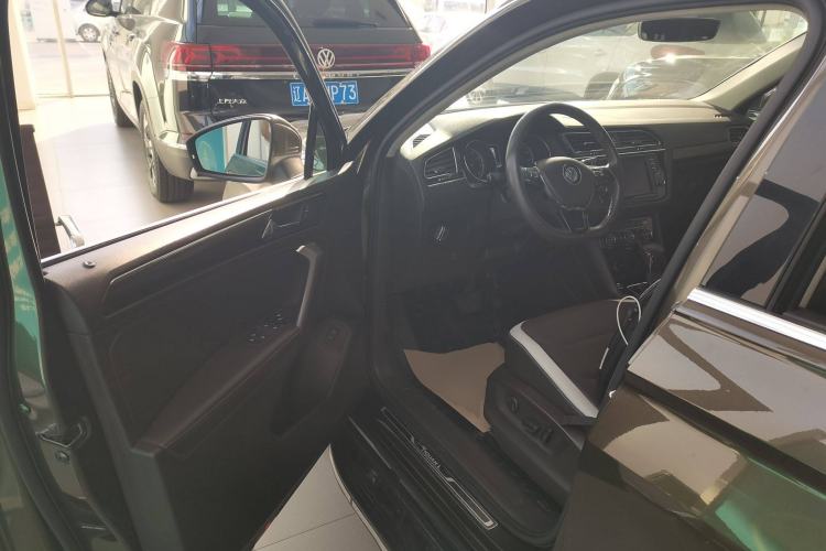 Used Volkswagen Tiguan L 2017 380TSI Automatic All-Wheel-Drive Luxury Edition