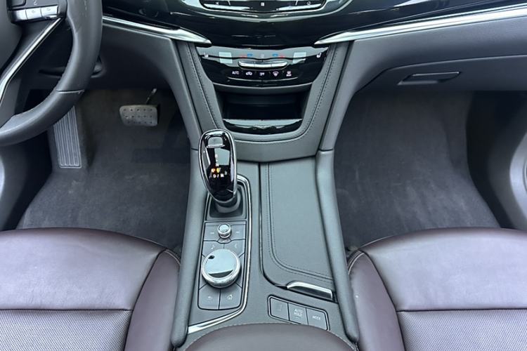 Used Cadillac XT6 2021 2.0T 7-Seater Two-Wheel-Drive Luxury Version