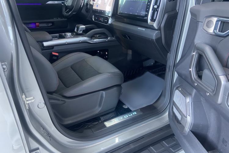 Used JETOUR Traveler 2024 2.0T All-Wheel-Drive CrossPRO Entertainment Edition
