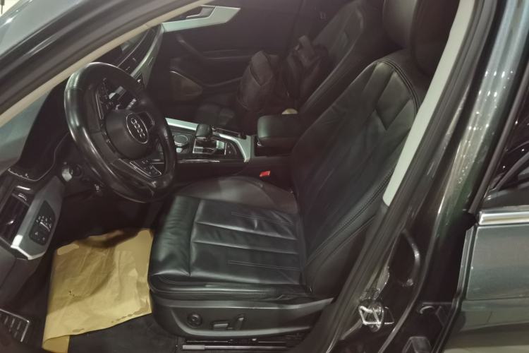 Used Audi A4L 2019 40 TFSI Fashion Edition China VI Emission Standard
