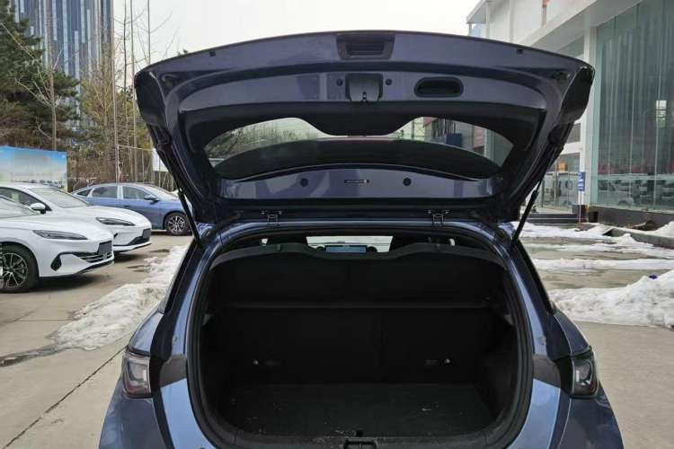 Used BYD Dolphin 2023 420 km Fashion Edition
