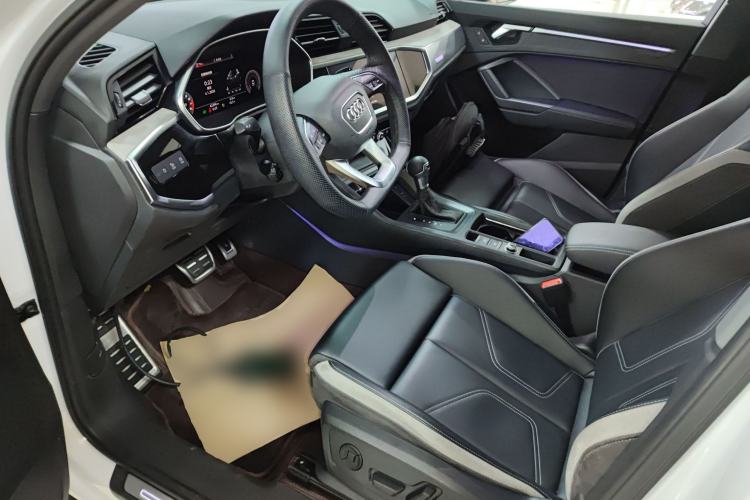 Used Audi Q3 2024 35 TFSI Fashion Dynamic Edition
