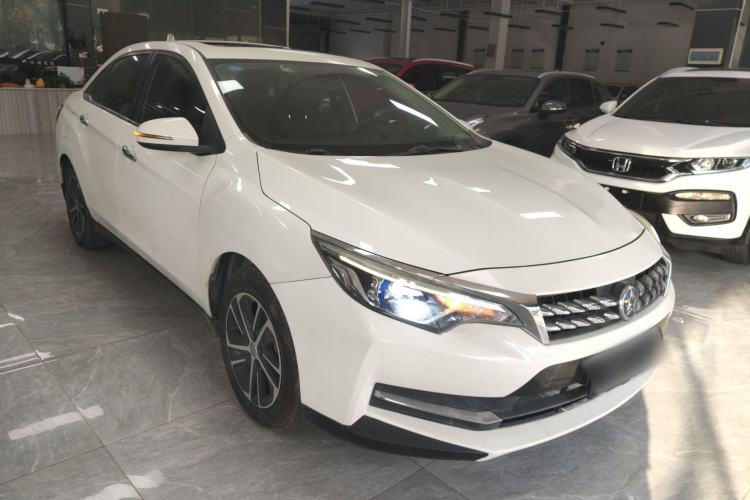 Used Venucia D60 2018 1.6L CVT Smart Connect Elite Edition
