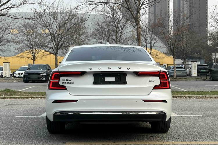 Used Volvo S60 2023 B4 Zhiyi Luxury Edition
