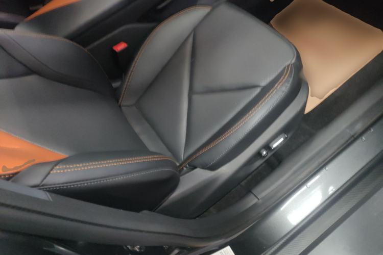 Used Changan UNI-V iDD 2023 ZhiDian iDD 1.5T 113km ZhiKu Model
