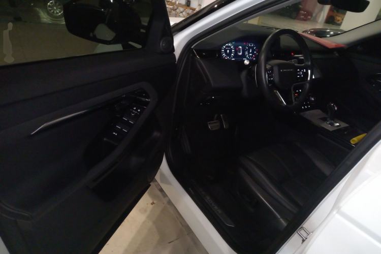 Used Land Rover Range Rover Evoque 2021 Range Rover Velar L 249PS R-Dynamic First Edition
