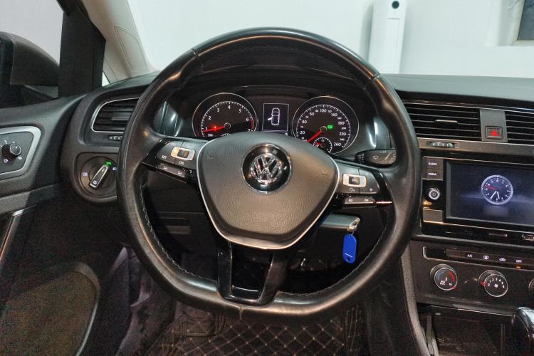 Used Volkswagen Golf 2018 230TSI Automatic Comfort Model
