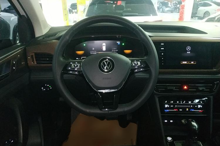 Used Volkswagen Tharu 2022 280TSI Two-Wheel-Drive Luxury Edition