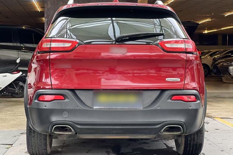 Used  Cherokee 2016 2.4L Leading Edition
