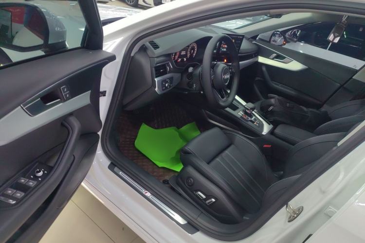 Used Audi A4L 2024 40 TFSI Fashion Dynamic Model
