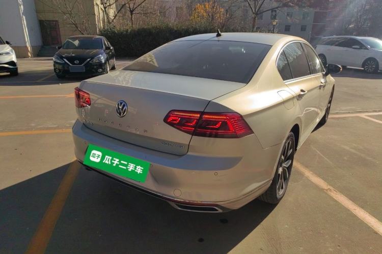 Used Volkswagen Magotan 2020 330TSI DSG Leading Model
