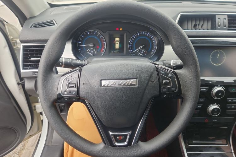 Used Haval H2 2018 Chuanxiang Edition Red Badge 1.5T Manual Two-Wheel Drive Fashionable Model