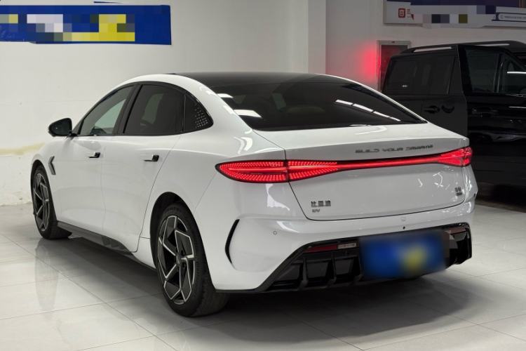 Used BYD Seal 2022 700 km Long-Range Rear-Wheel-Drive Version