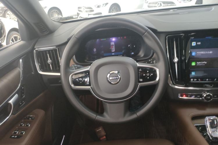 Used Volvo S90 2024 B5 Zhiyuan Luxury Edition
