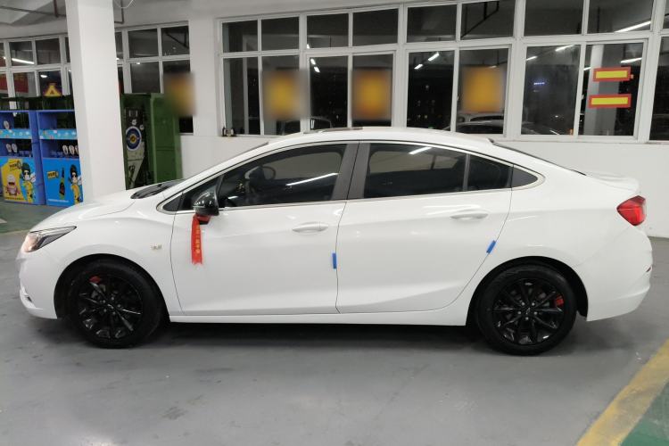 Used Chevrolet Cruze 2018 Redline 320 Automatic Pioneer Edition
