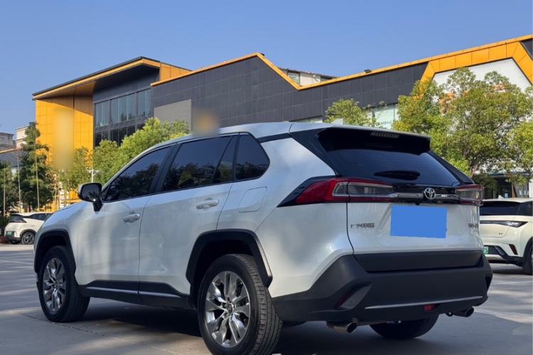 Used Toyota Wildlander 2022 2.0L CVT Two-Wheel Drive Luxury PLUS Edition
