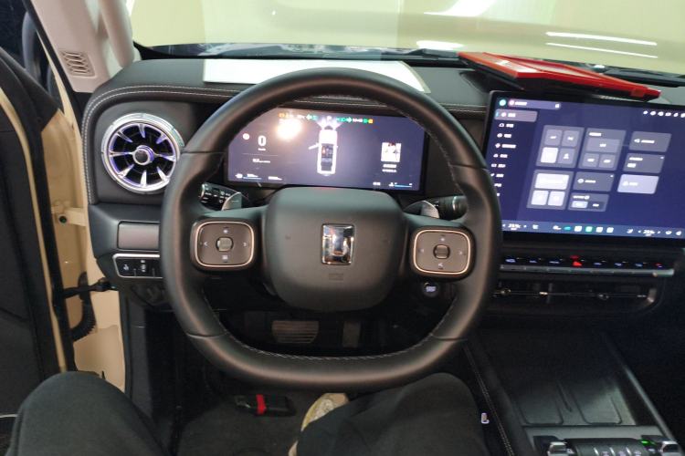 Used Tank 300 2025 2.0T Challenger
