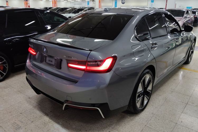 Used BMW i3 2023 eDrive 40 L Midnight Sports Package
