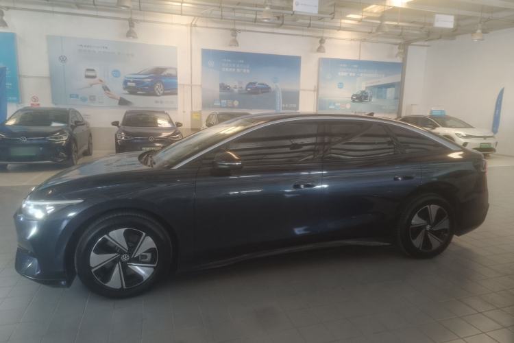 Used Volkswagen ID.7 VIZZION 2024 AIR model
