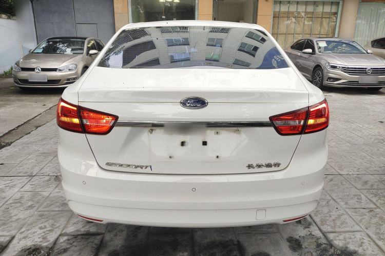 Used Ford Escort 2015 1.5L Automatic Fashion Model