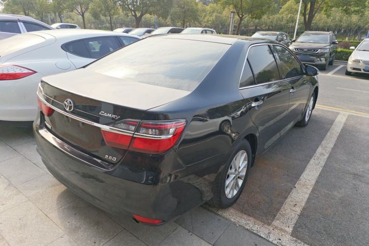 Used Toyota Camry 2015 2.0G Premier Edition
