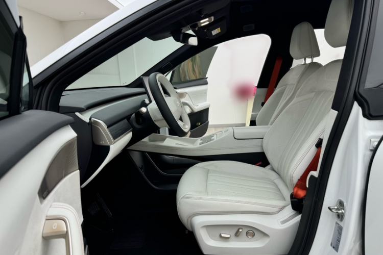 Used ONVO L60 2024 60 kWh Rear-Drive Version