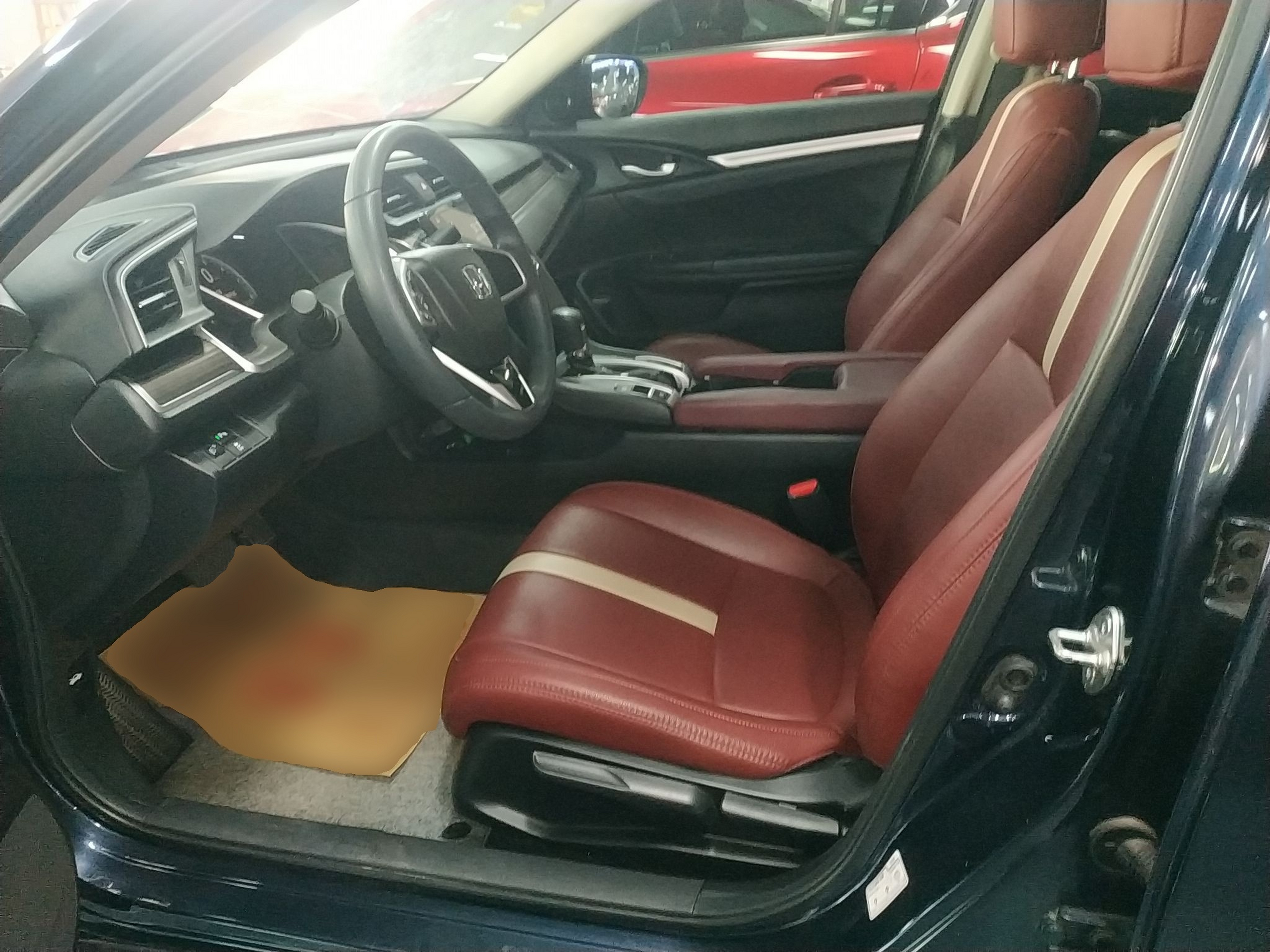 Переднее сиденье в автомобиле