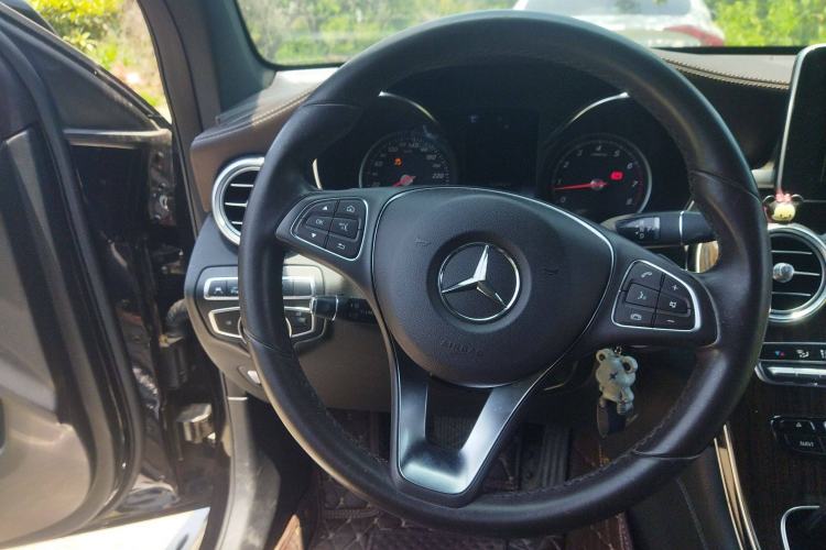 Used Mercedes-Benz GLC 2017 GLC 260 4MATIC Luxury Model