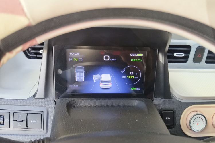 Used Wuling Hongguang MINIEV 2022 Macaron Premium Model – Lithium Ternary Battery
