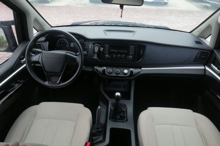 Used FORTHING Lingzhi 2022 M5 1.6L Practical 7-Seater