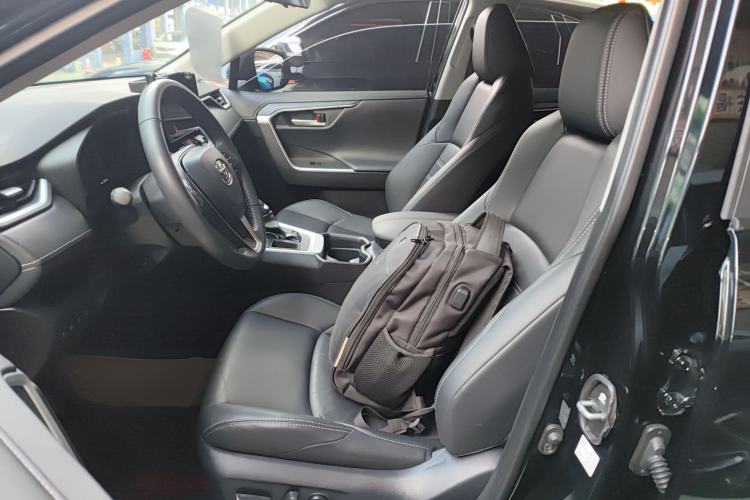 Used Toyota Wildlander 2023 2.0L CVT Two-Wheel Drive Luxury PLUS Edition
