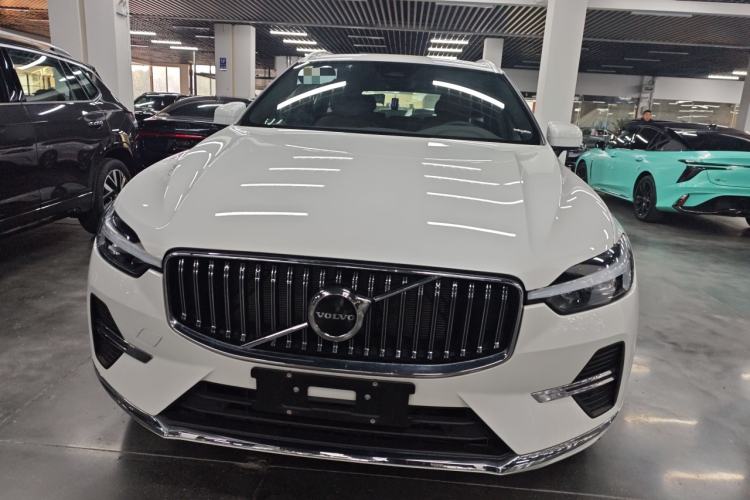 Used Volvo XC60 2025 B5 Four-Wheel Drive Smart & Advanced Luxury Edition
