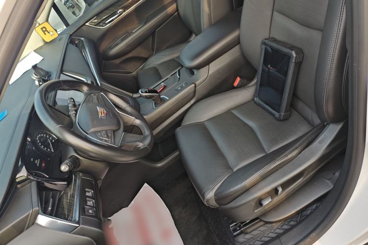 Used Cadillac XT5 2018 25T Luxury Model
