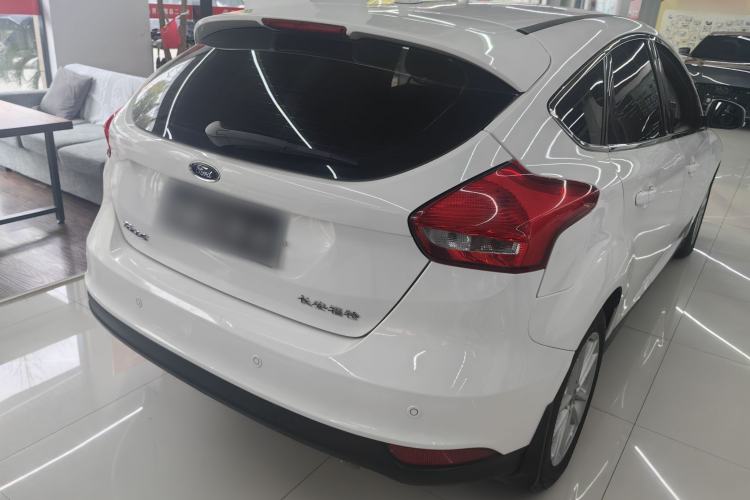 Used Ford Focus 2017 Hatchback 1.6L Automatic Fashion Edition Smart Drive Version
