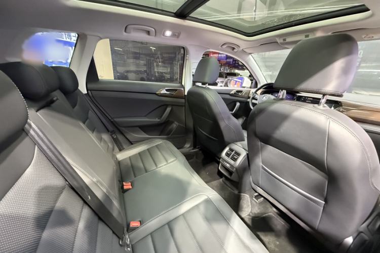 Used Volkswagen Tharu 2022 280TSI Two-Wheel-Drive Luxury Edition