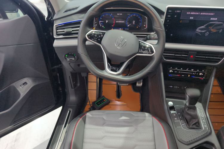 Used Volkswagen Tiguan L 2022 330TSI Automatic Two-Wheel Drive R-Line Flagship Edition
