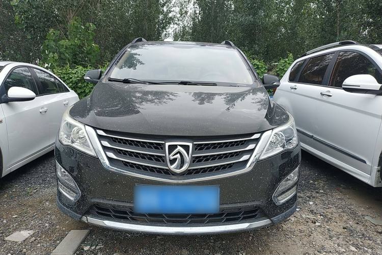 Used Baojun 560 2015 1.8L Manual Elite Model
