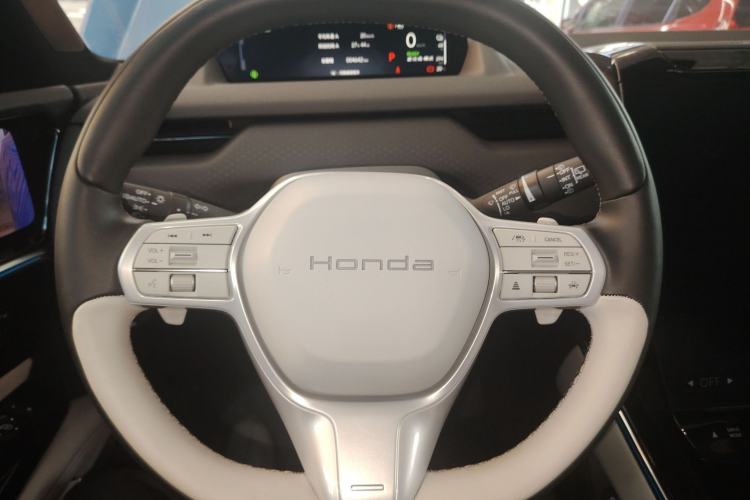 Used Honda S7 2025 Navigator Edition