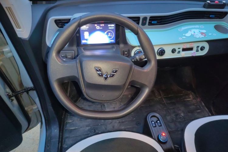 Used Wuling Hongguang MINIEV 2021 Macaron Fashion Model Lithium Iron Phosphate