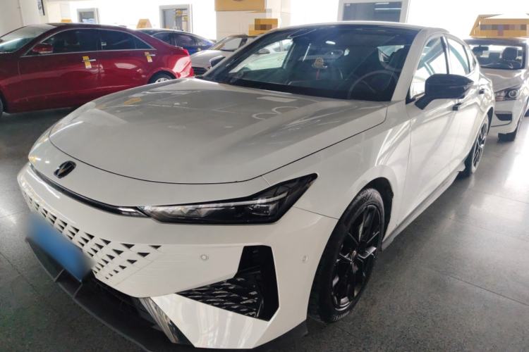 Used Changan UNI-V 2024 1.5T Smart Navigation Version