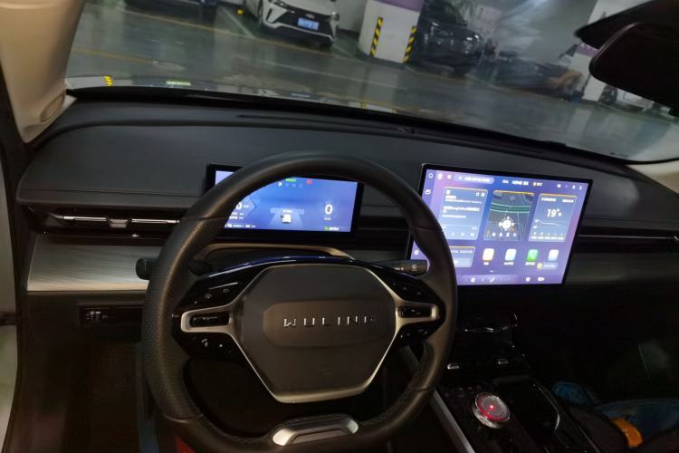 Used Wuling Xingguang 2024 Co-Creation Edition 510 Advanced Model
