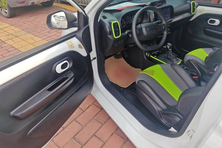 Used Roewe Clever 2021 302 km New Four-Seater Super-Efficient Version
