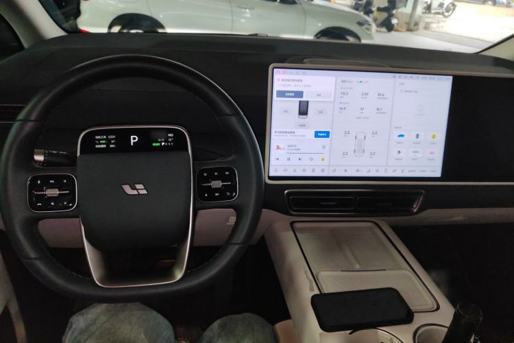 Used Li Auto MEGA 2025 Home Family Special Edition