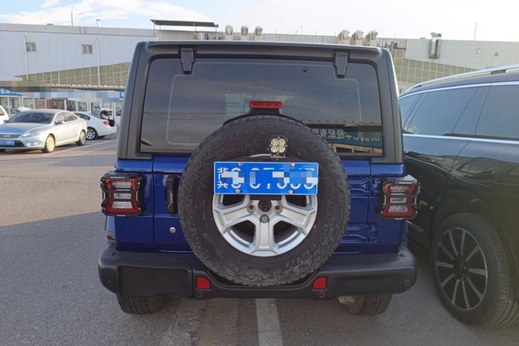 Used  Wrangler 2019 2.0T Sahara Four-Door Version China VI Emission Standard
