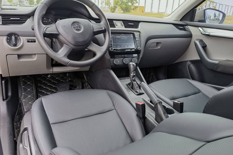 Used Skoda Octavia 2015 1.6L Automatic Eado Edition