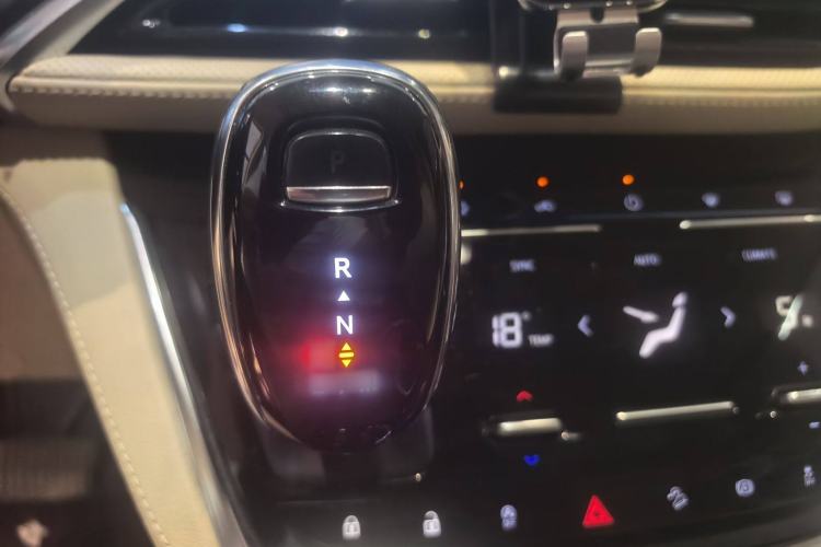 Used Buick GL8 2023 ES Lu Zun Deluxe Model
