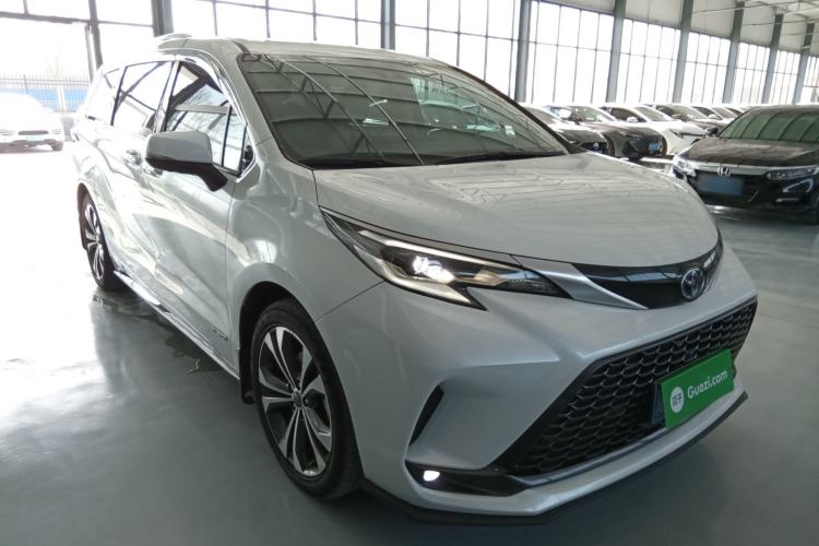 Used Toyota Granvia 2022 2.5L Hybrid Premium Edition